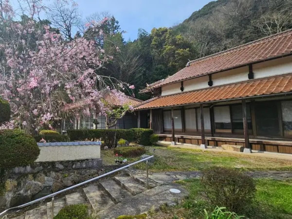 Австралійці купили покинутий будинок у Японії - який ремонт вони там зробили - Нерухомість Австралійці купили покинутий будинок у Японії - який ремонт вони там зробили - Нерухомість