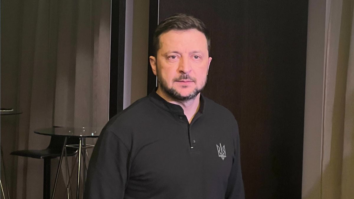 Зеленский ответил, могут ли в Украину отправить миротворцев Зеленский ответил, могут ли в Украину отправить миротворцев