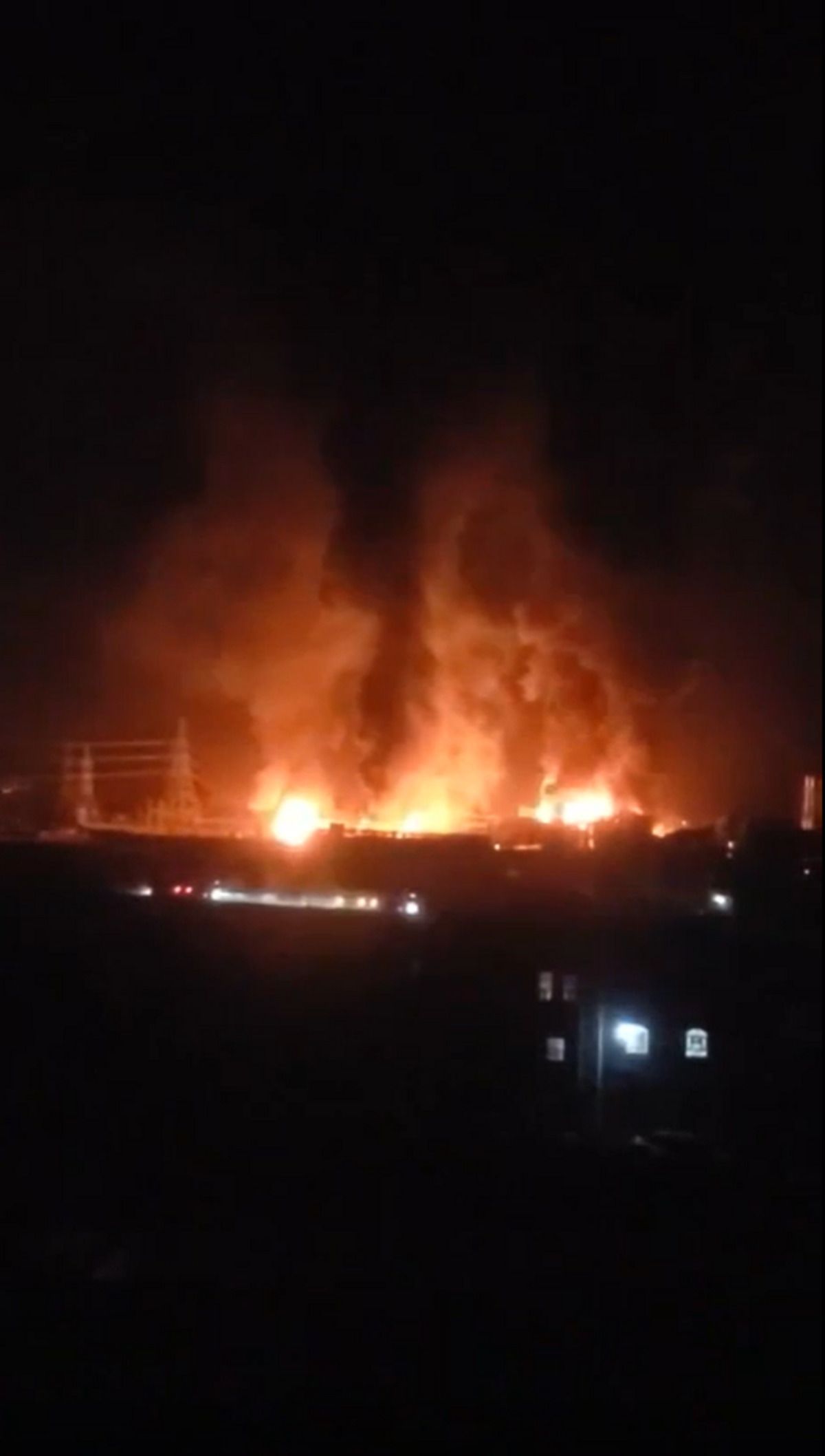 Стали відомі деталі удару по Новошахтинському НПЗ Стали відомі деталі удару по Новошахтинському НПЗ