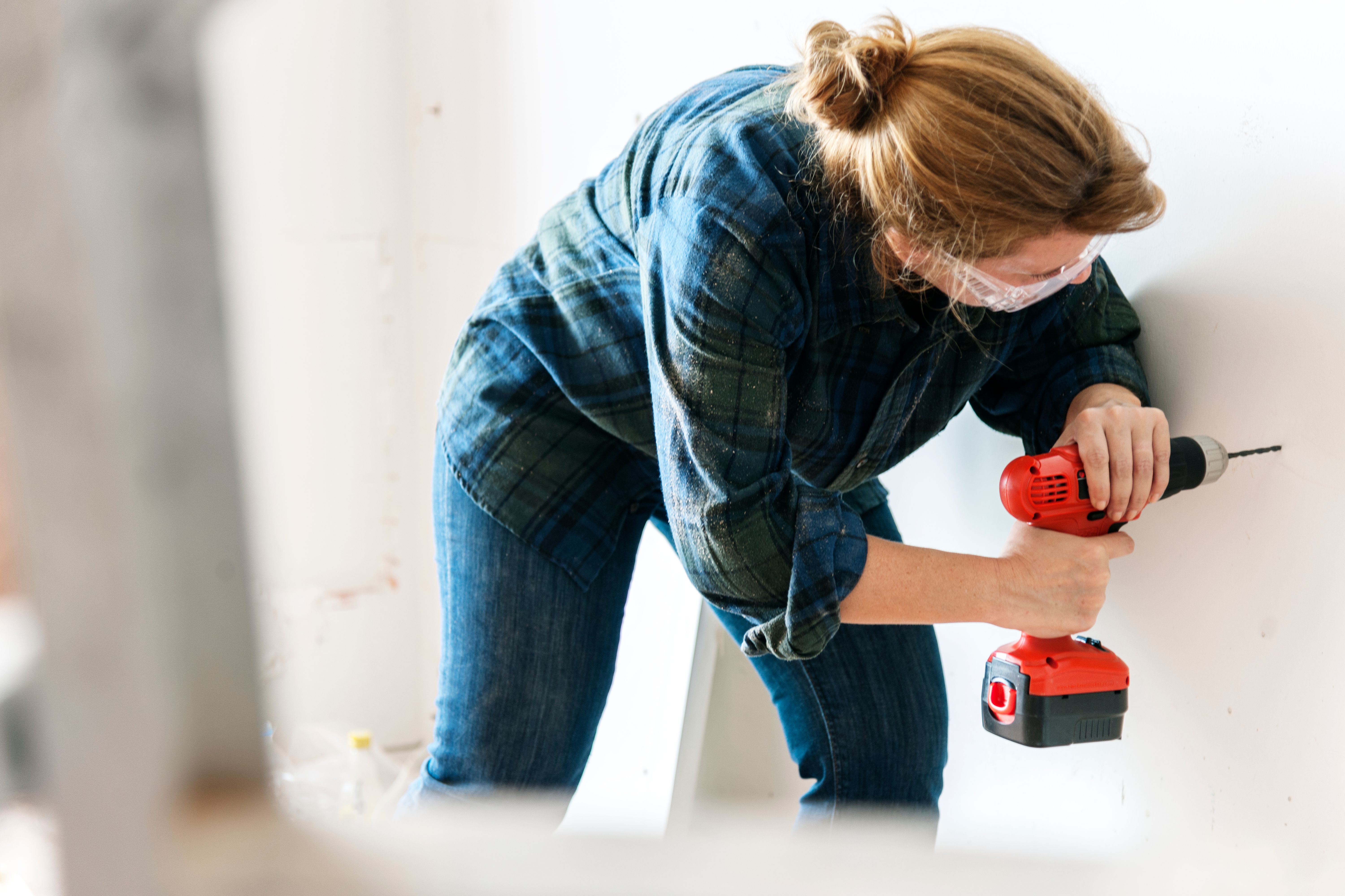 Жінка перетворила підвал на квартиру для доньок Жінка перетворила підвал на квартиру для доньок