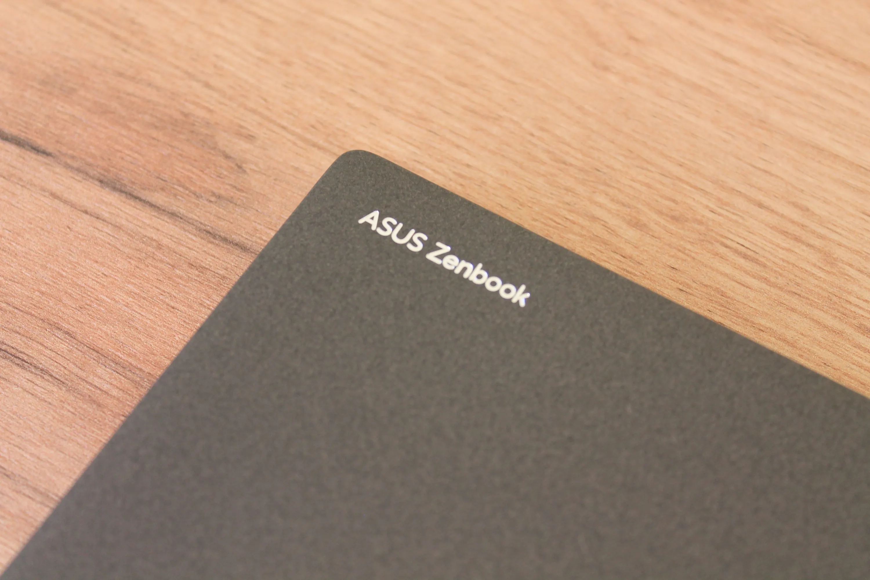 ASUS Zenbook S 14 ASUS Zenbook S 14