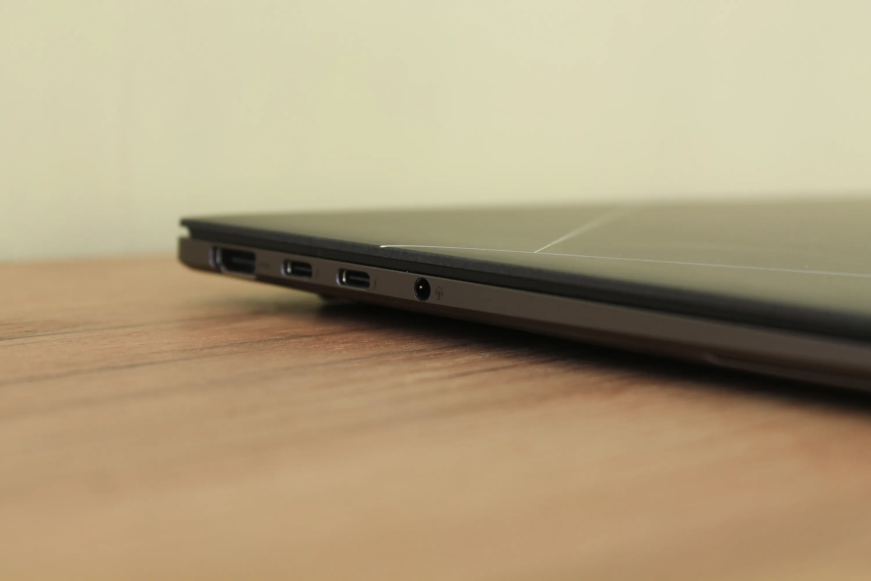 ASUS Zenbook S 14 ASUS Zenbook S 14