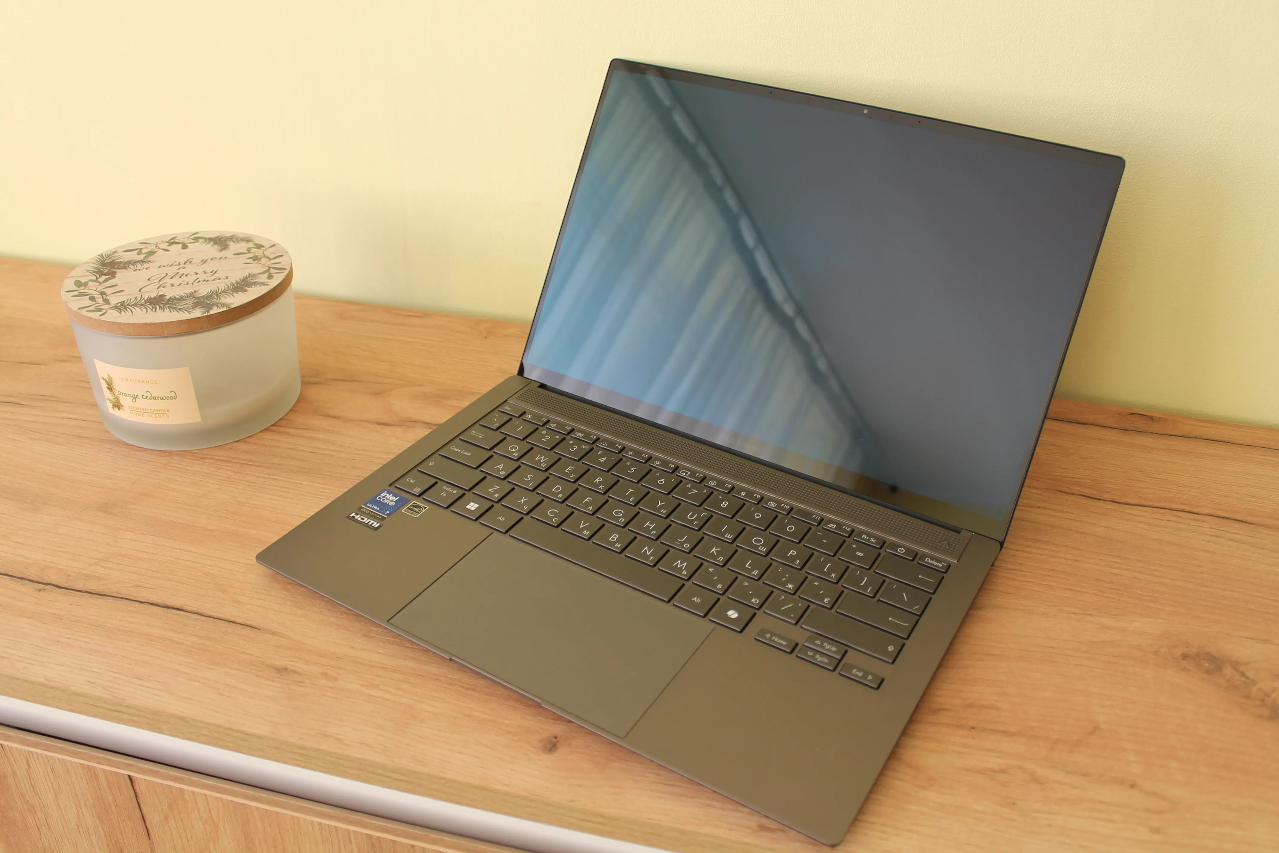 ASUS Zenbook S 14