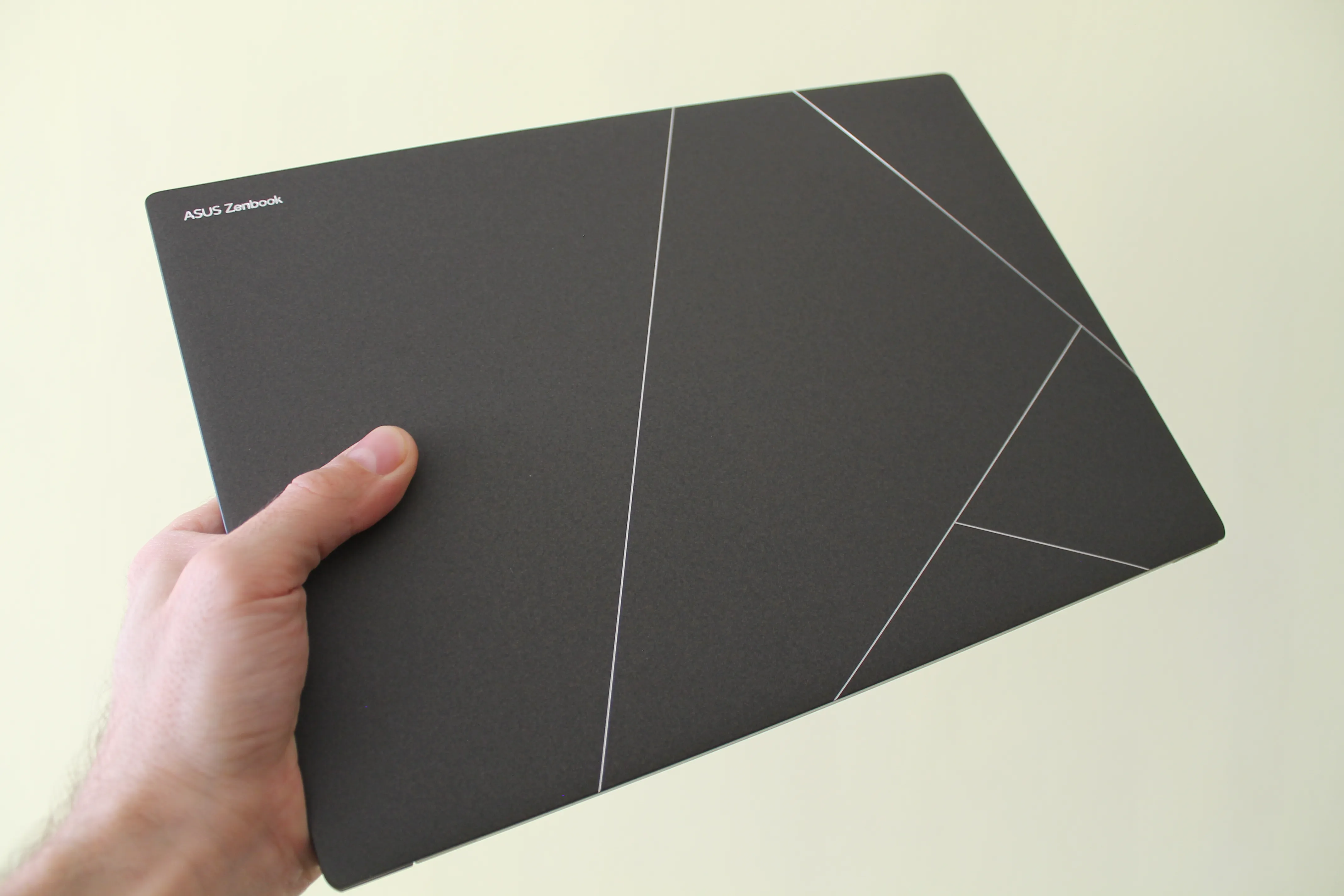 ASUS Zenbook S 14 ASUS Zenbook S 14