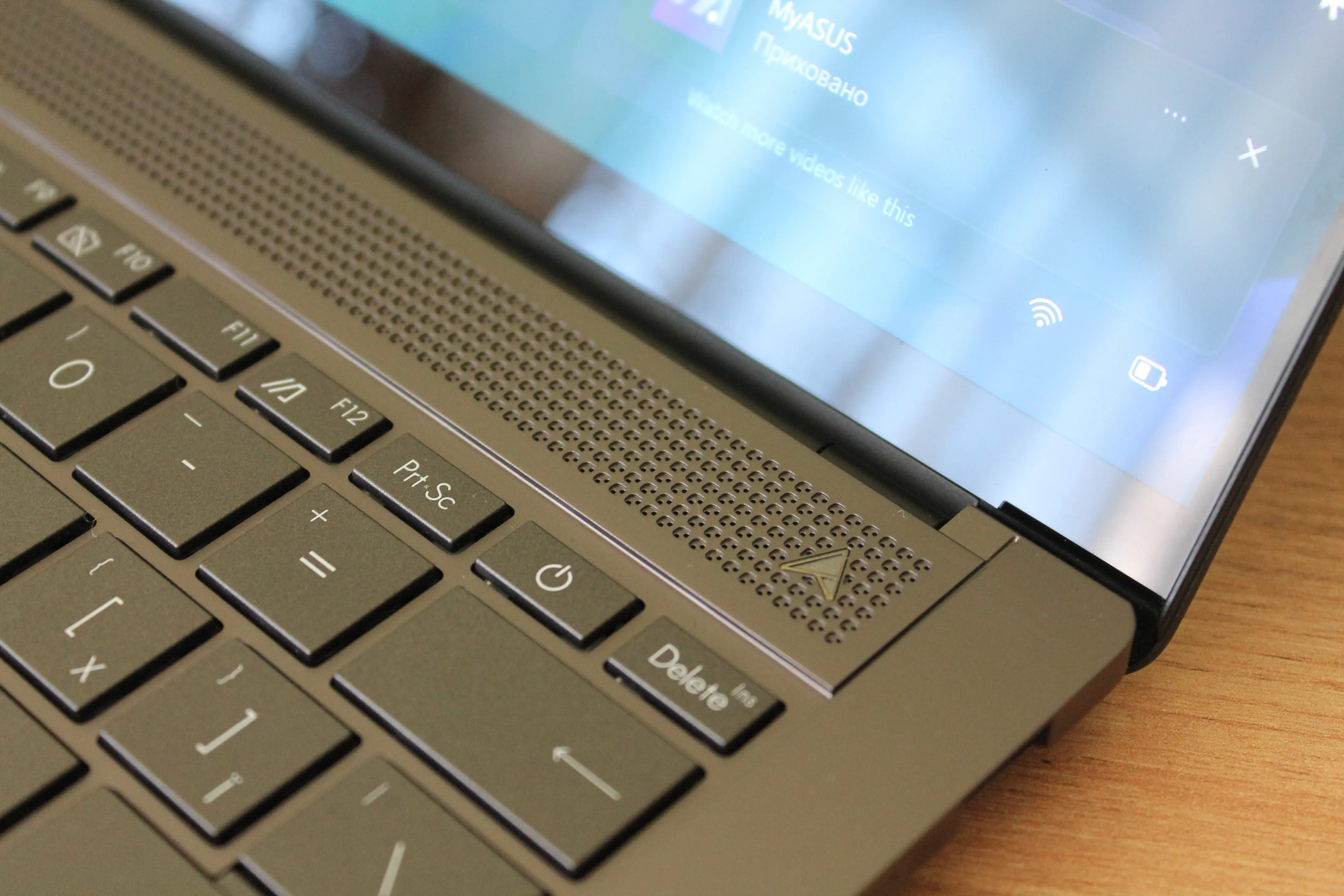 ASUS Zenbook S 14 ASUS Zenbook S 14