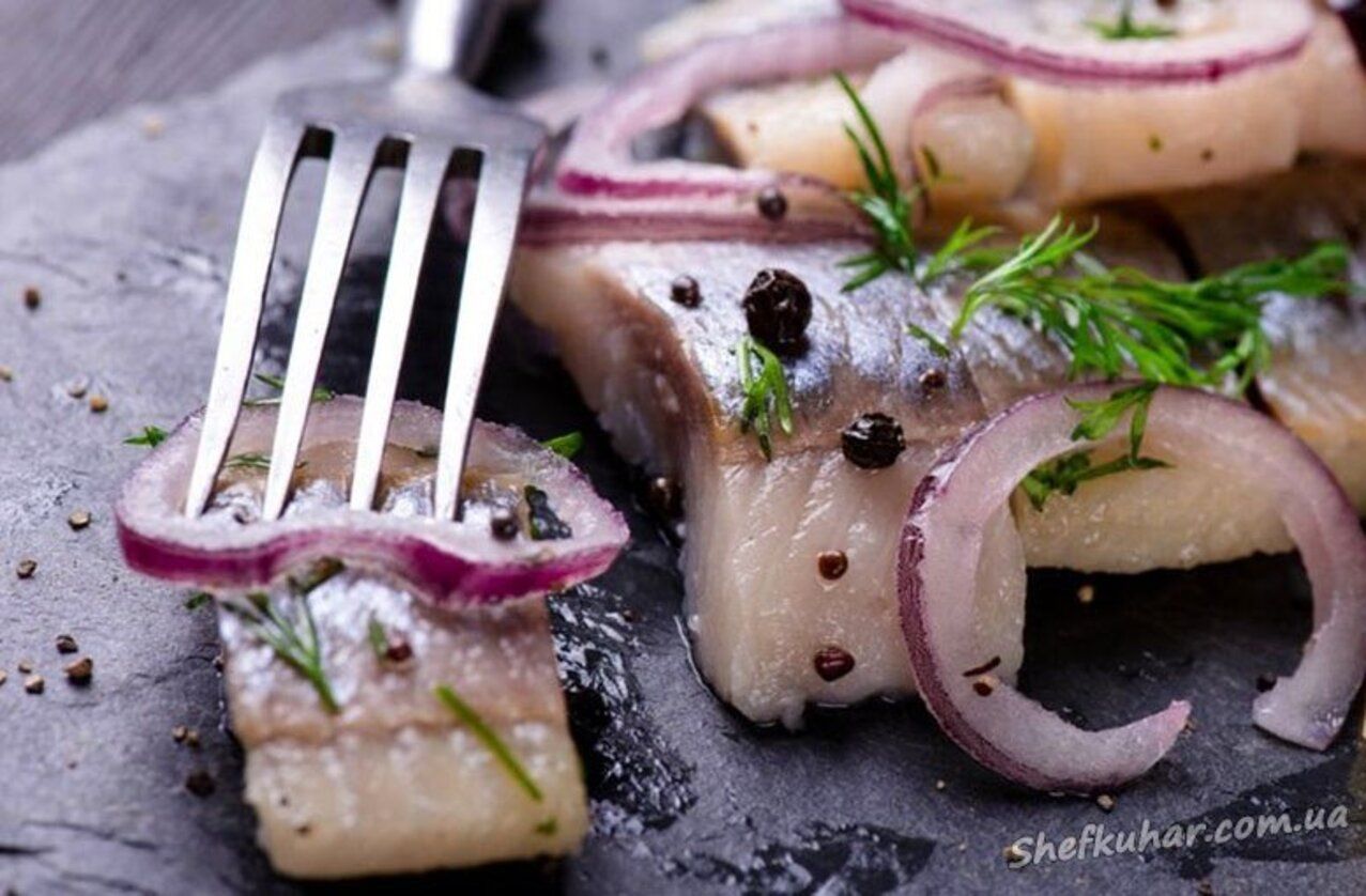 Как вкусно замариновать сельдь Как вкусно замариновать сельдь