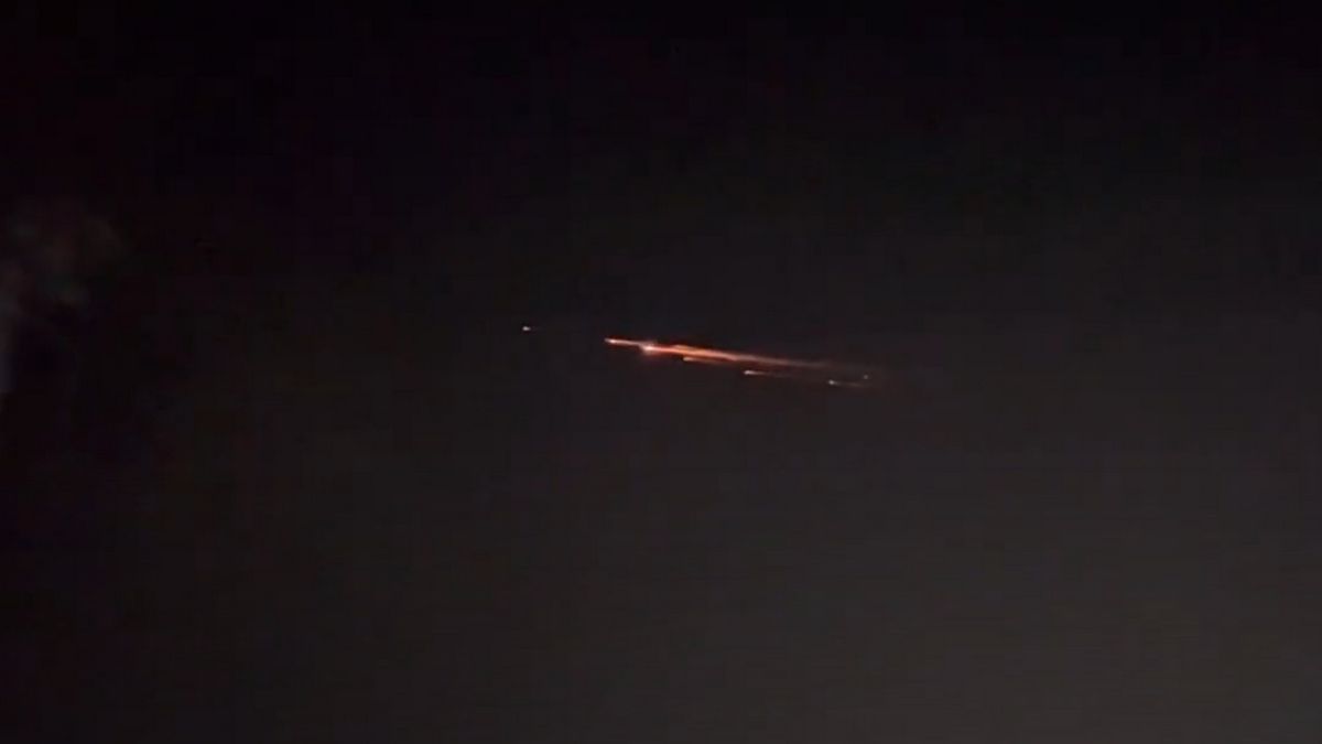 Смотрите как китайский спутник вспыхивает огнем над США Смотрите как китайский спутник вспыхивает огнем над США