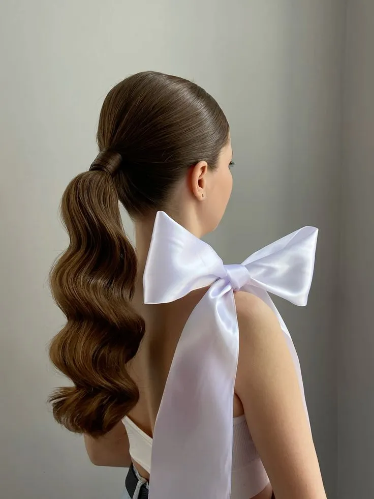 Стильні зачіски на Новий рік 2025 Стильні зачіски на Новий рік 2025