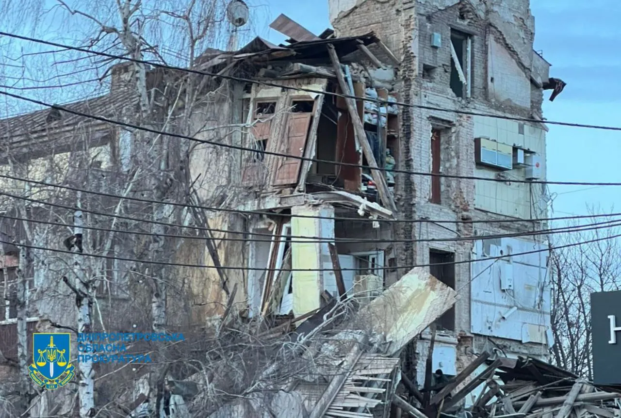 удар по дому в Кривом Роге 24 декабря 2024 - фото последствий удар по дому в Кривом Роге 24 декабря 2024 - фото последствий
