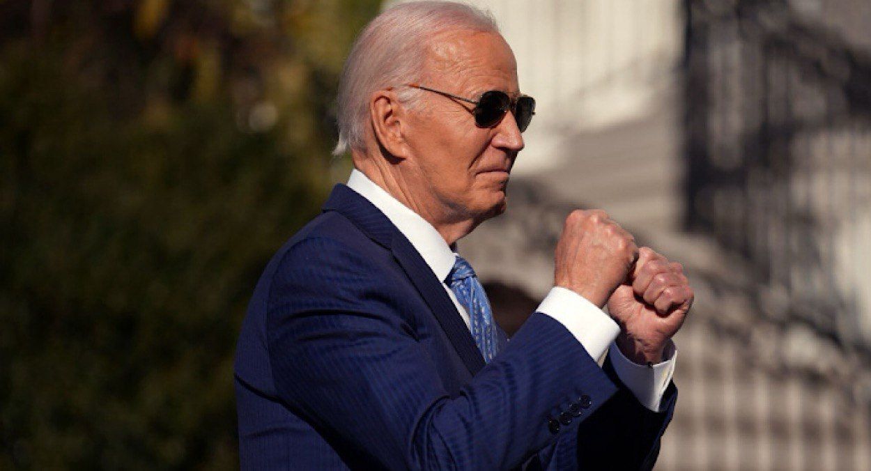 Байден рассматривает санкции перед отставкой Байден рассматривает санкции перед отставкой