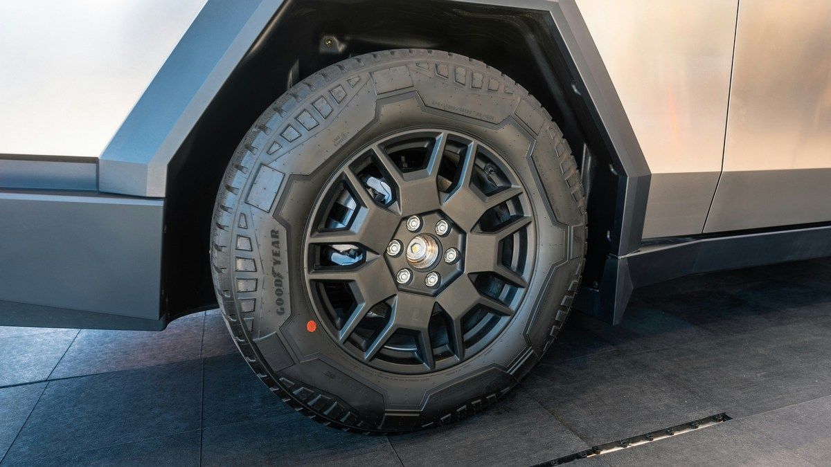 Tesla відкликає 700 000 автомобілів для оновлення програмного забезпечення Tesla відкликає 700 000 автомобілів для оновлення програмного забезпечення