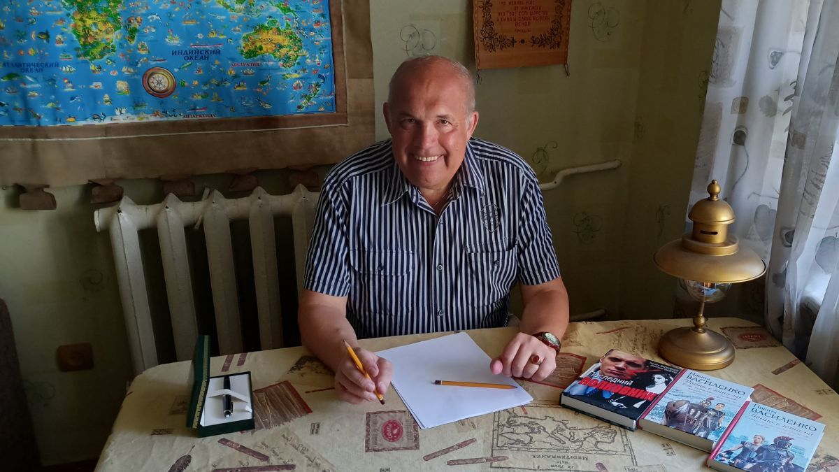 Преподавателя КНУ Никиту Василенко могут уволить Преподавателя КНУ Никиту Василенко могут уволить