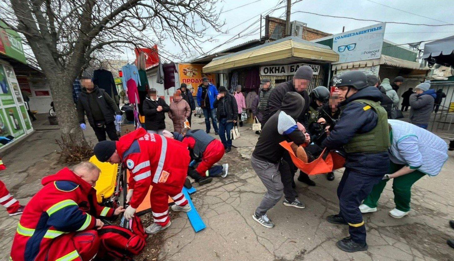 Російські війська завдали удару по Нікополю Російські війська завдали удару по Нікополю