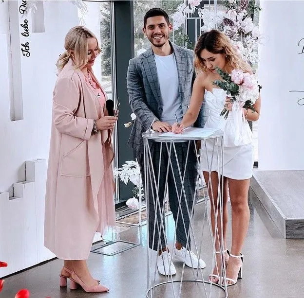 Нікіта Добринін і Даша Квіткова розписались Нікіта Добринін і Даша Квіткова розписались