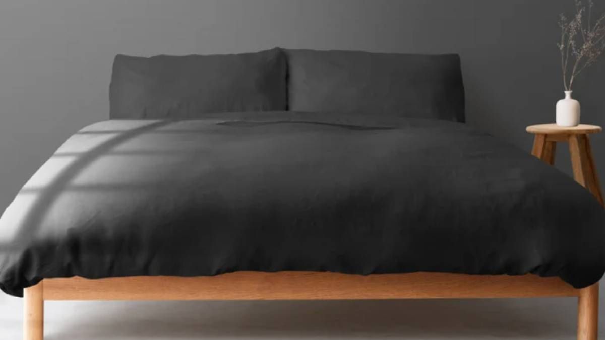 Молдинг на стенах в спальне – стильная замена традиционного изголовья Молдинг на стенах в спальне – стильная замена традиционного изголовья