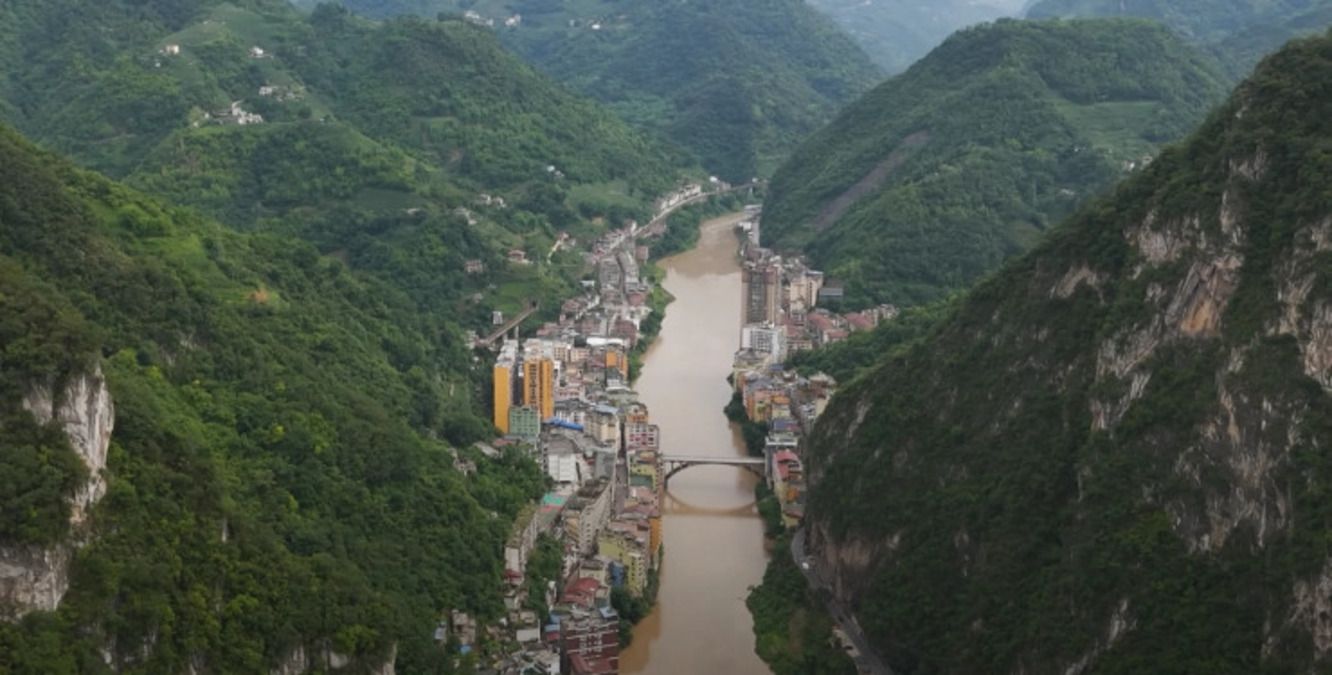 В Китае расположен самый узкий город в мире - как там живут - Недвижимость В Китае расположен самый узкий город в мире - как там живут - Недвижимость