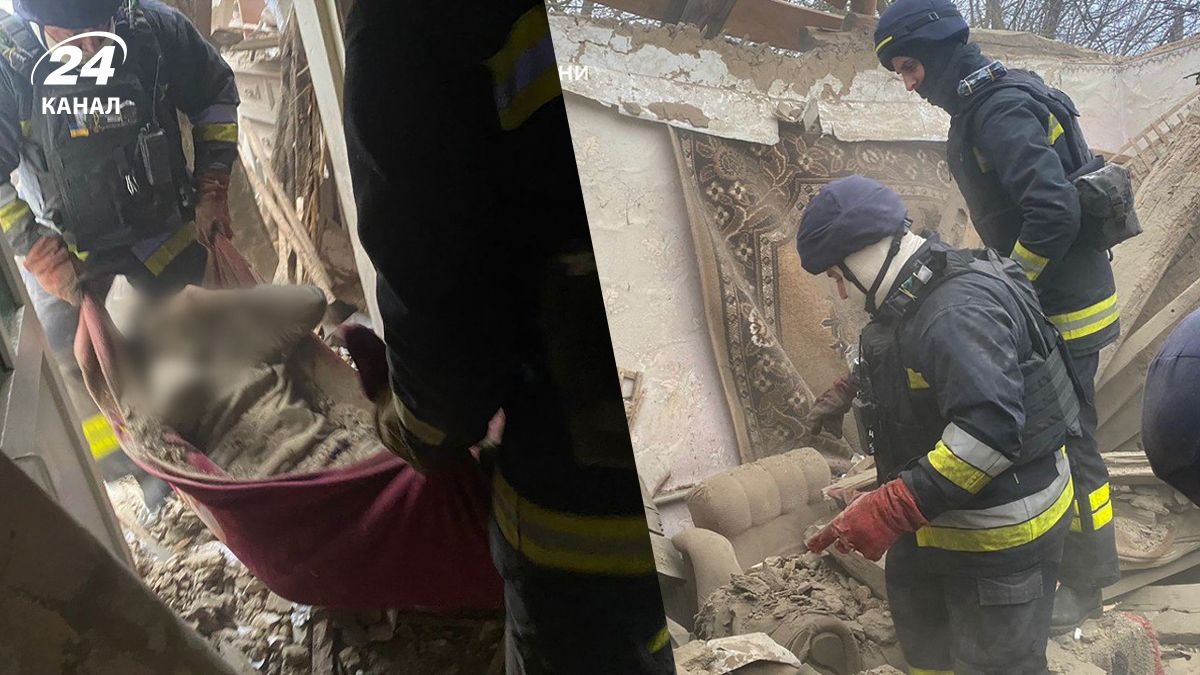 На Сумщині деблокували тіло чоловіка, який загинув внаслідок ворожого удару На Сумщині деблокували тіло чоловіка, який загинув внаслідок ворожого удару