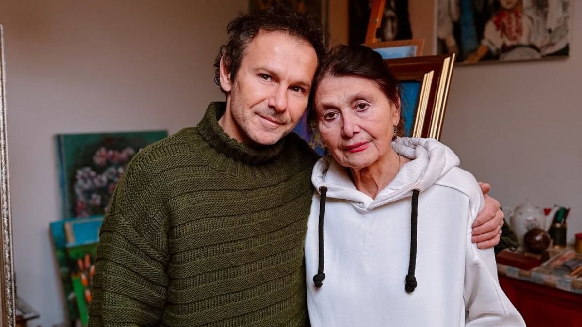 Святослав Вакарчук з мамою Святослав Вакарчук з мамою