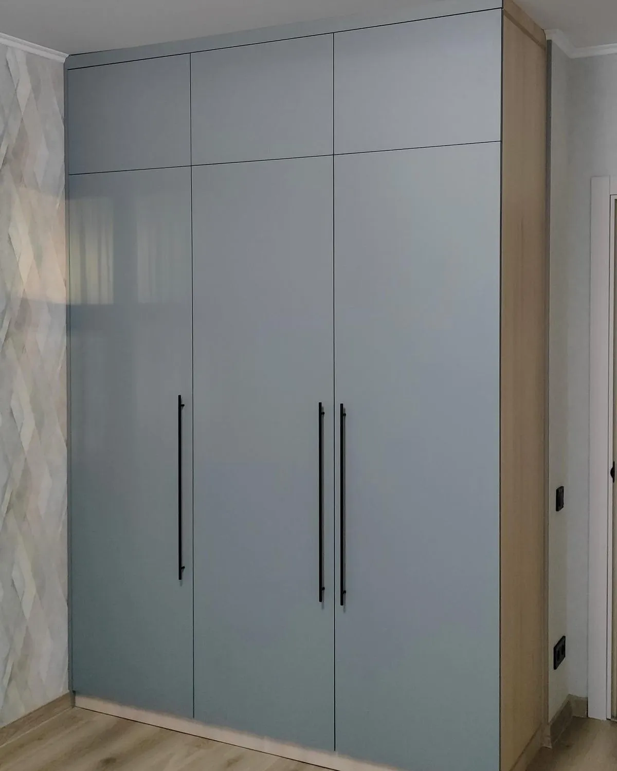 розпашна шафа розпашна шафа