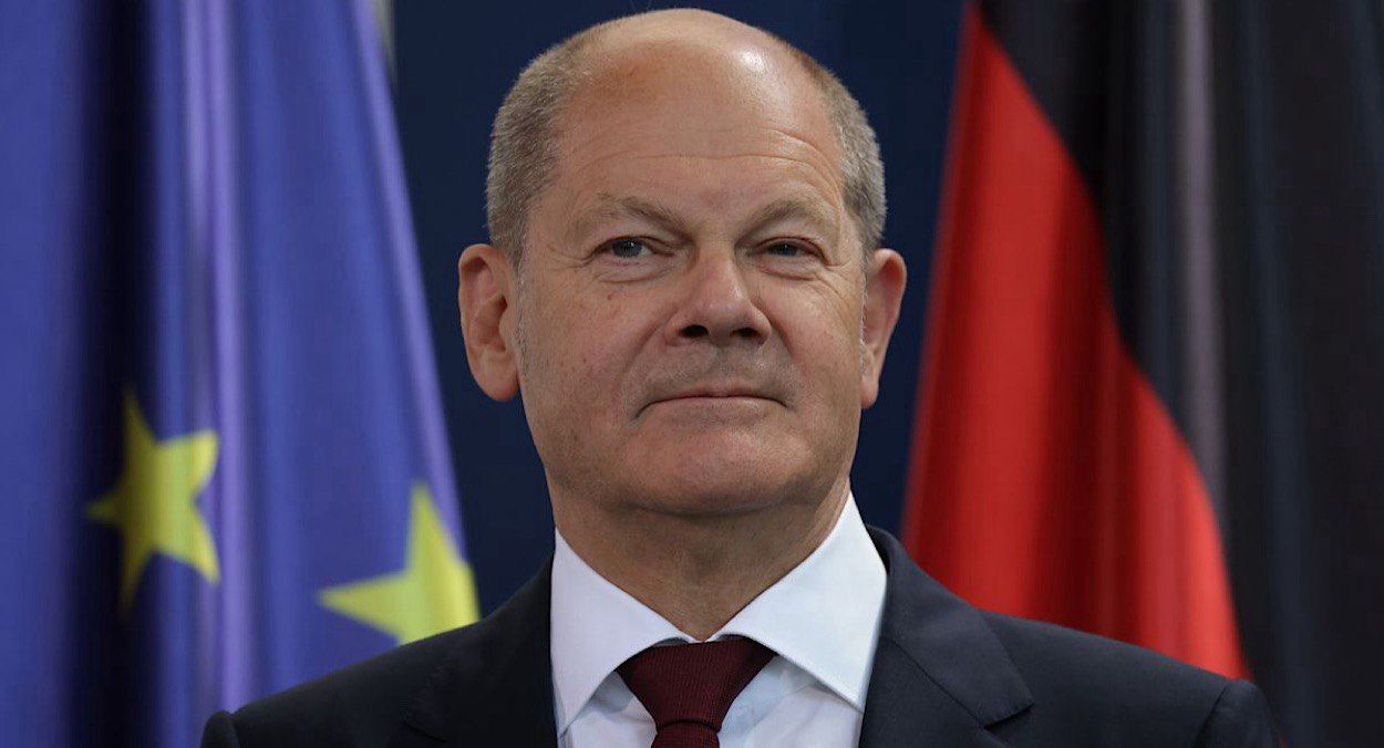 Шольц против Мерца относительно помощи Украине Шольц против Мерца относительно помощи Украине