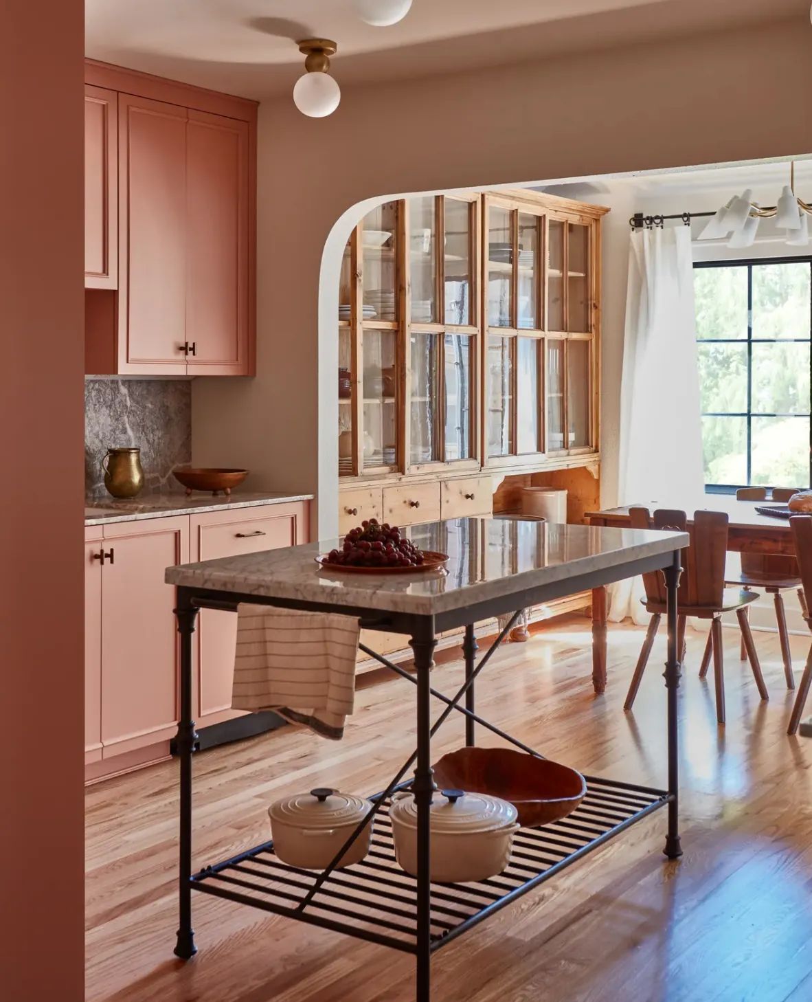 кухня в цвете пыльная роза кухня в цвете пыльная роза