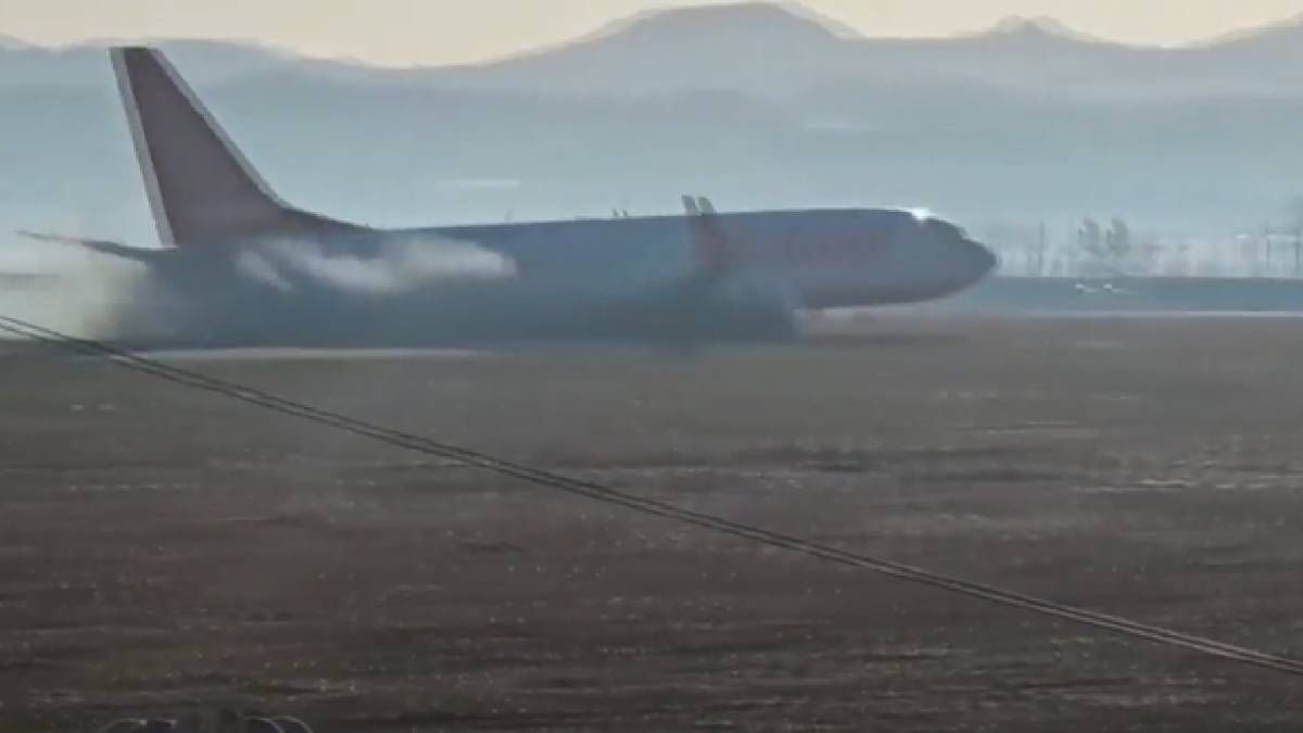 У Південній Кореї зазнав катастрофи пасажирський літак із майже двома сотнями людей У Південній Кореї зазнав катастрофи пасажирський літак із майже двома сотнями людей