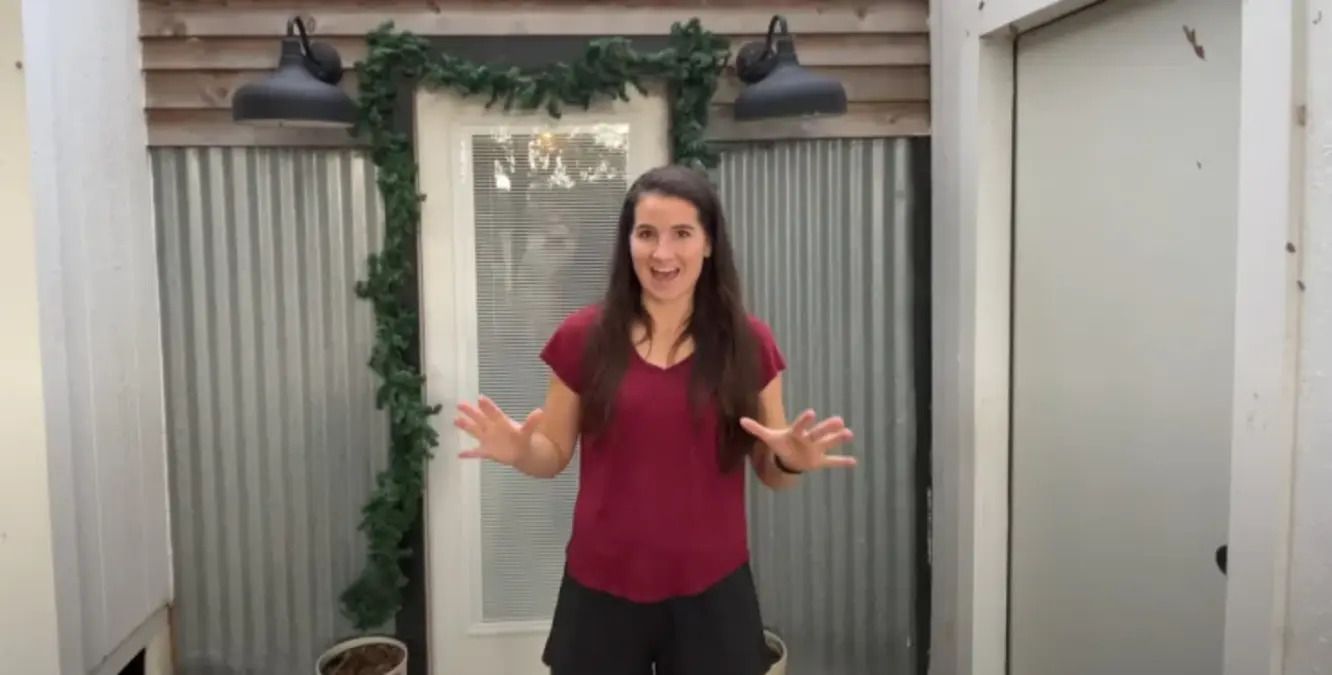 Переоборудованный в жилье сарай - как там живет семья из 7 человек - Недвижимость Переоборудованный в жилье сарай - как там живет семья из 7 человек - Недвижимость