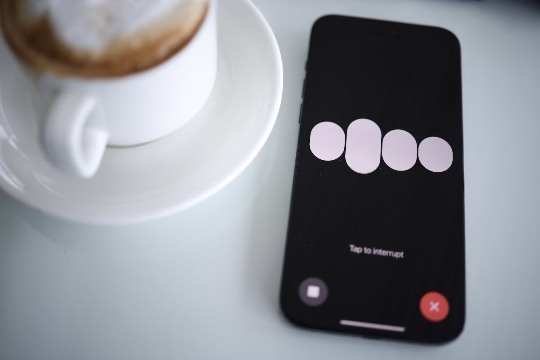 Як телефонний ШІ допомагає і чим насторожує користувачів Як телефонний ШІ допомагає і чим насторожує користувачів