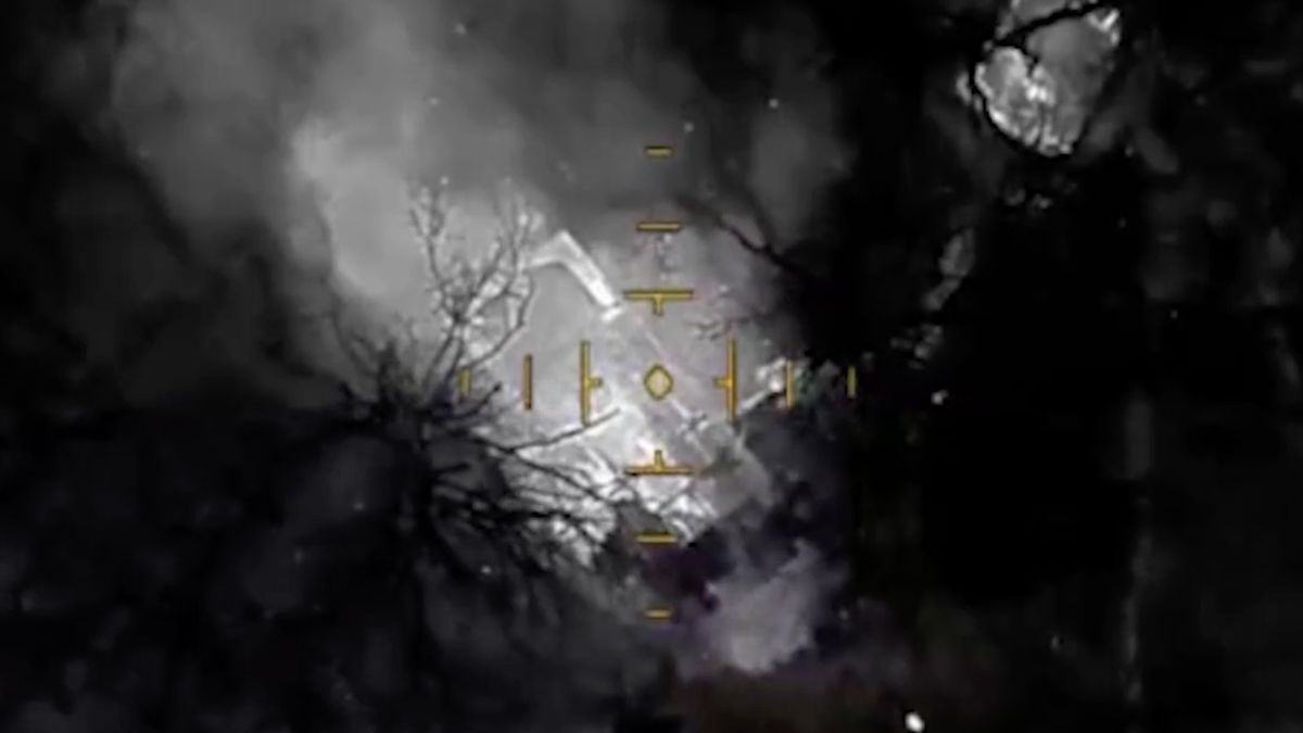 Как Силы беспилотных систем уничтожили вражеский ЗРК "Бук" Как Силы беспилотных систем уничтожили вражеский ЗРК "Бук"