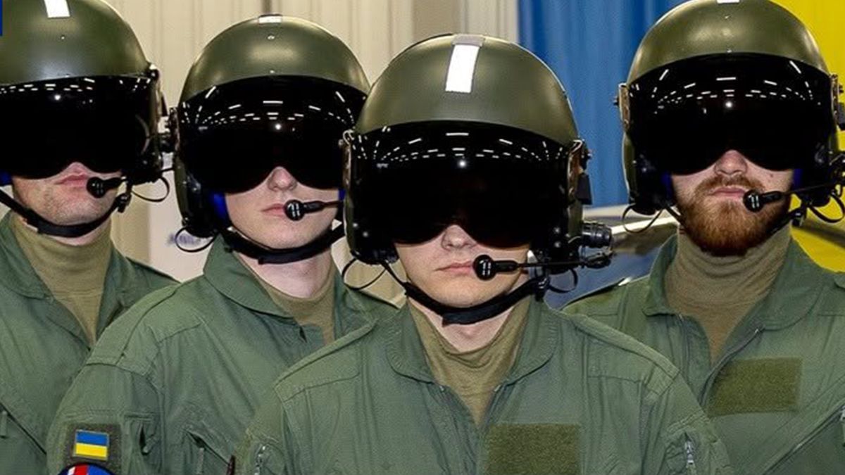 200 украинских пилотов прошли подготовку перед полетами на F-16 в Британии 200 украинских пилотов прошли подготовку перед полетами на F-16 в Британии