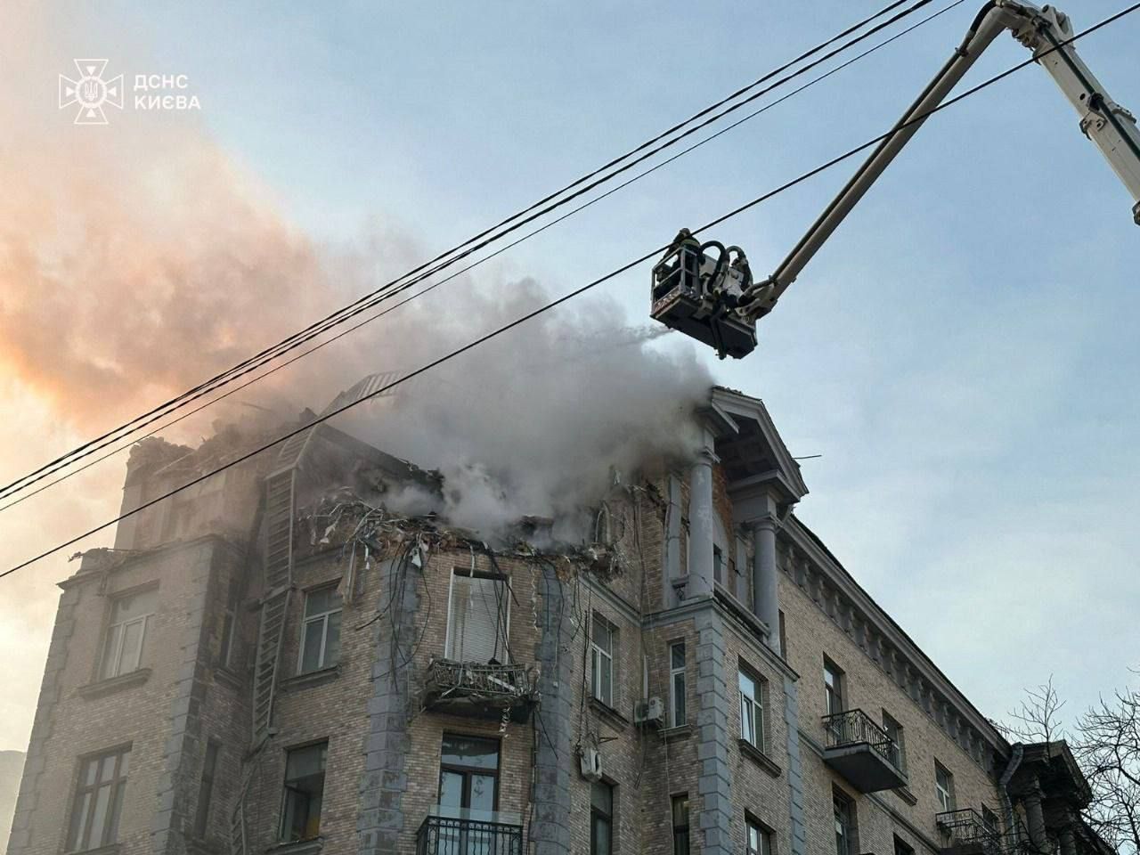 Воєнна фотографиня Оксана Йоханнессон повідомила, що внаслідок атаки дронів РФ по Києву пошкодж - 24 Канал