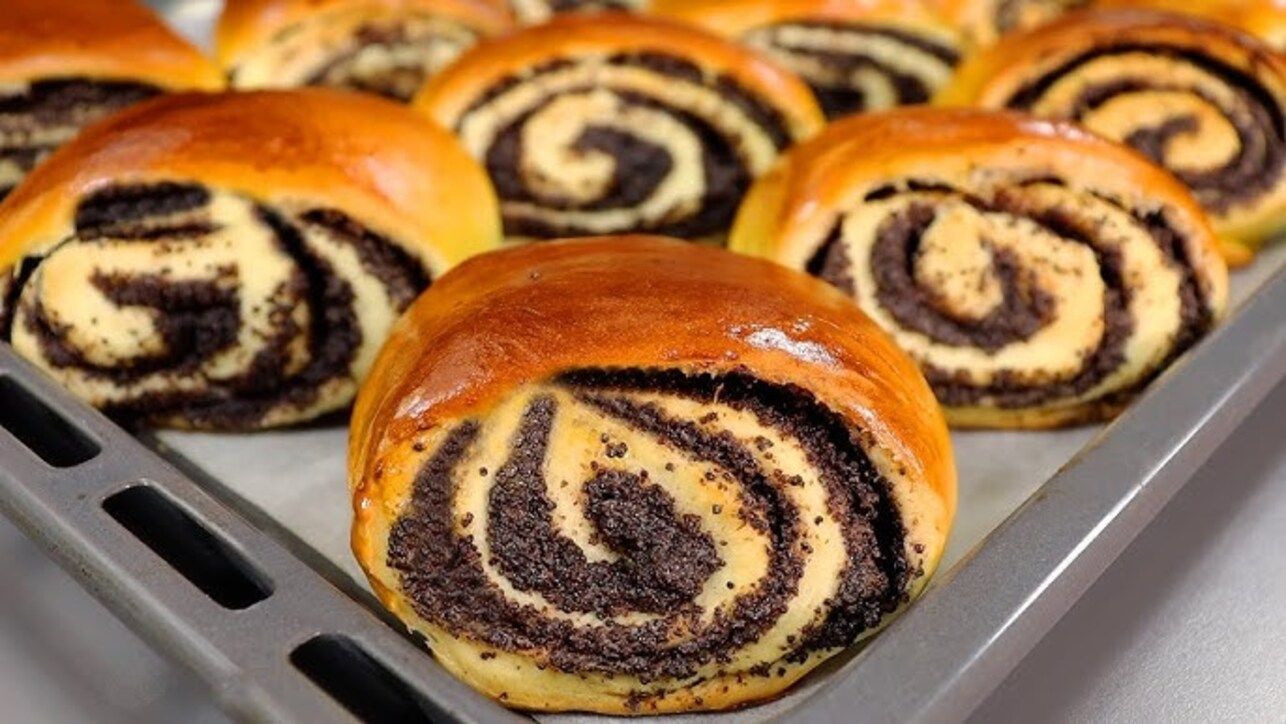 Готуємо знамениті булочки з маком Готуємо знамениті булочки з маком