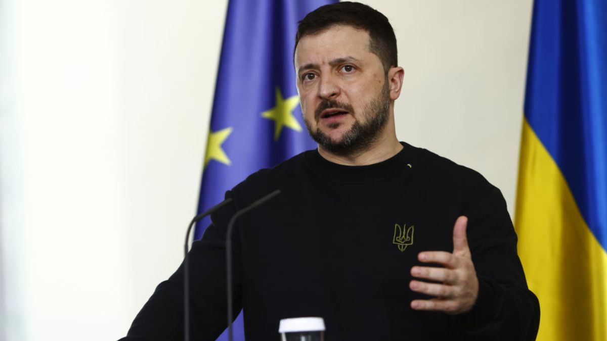 Зеленський відповів, чи може Україна зменшити чисельність армії Зеленський відповів, чи може Україна зменшити чисельність армії