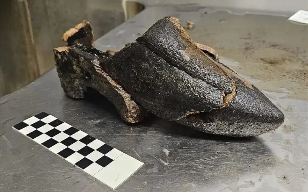 Дерев'яний черевик, якому може бути 600 років Дерев'яний черевик, якому може бути 600 років