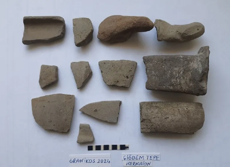 Остатки города Гермейон, который был последним местом, где расположились войска Александра Македонского перед битвой при Граникусе Остатки города Гермейон, который был последним местом, где расположились войска Александра Македонского перед битвой при Граникусе