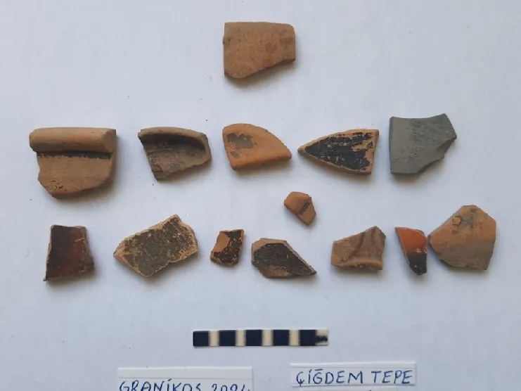 Остатки города Гермейон, который был последним местом, где расположились войска Александра Македонского перед битвой при Граникусе Остатки города Гермейон, который был последним местом, где расположились войска Александра Македонского перед битвой при Граникусе