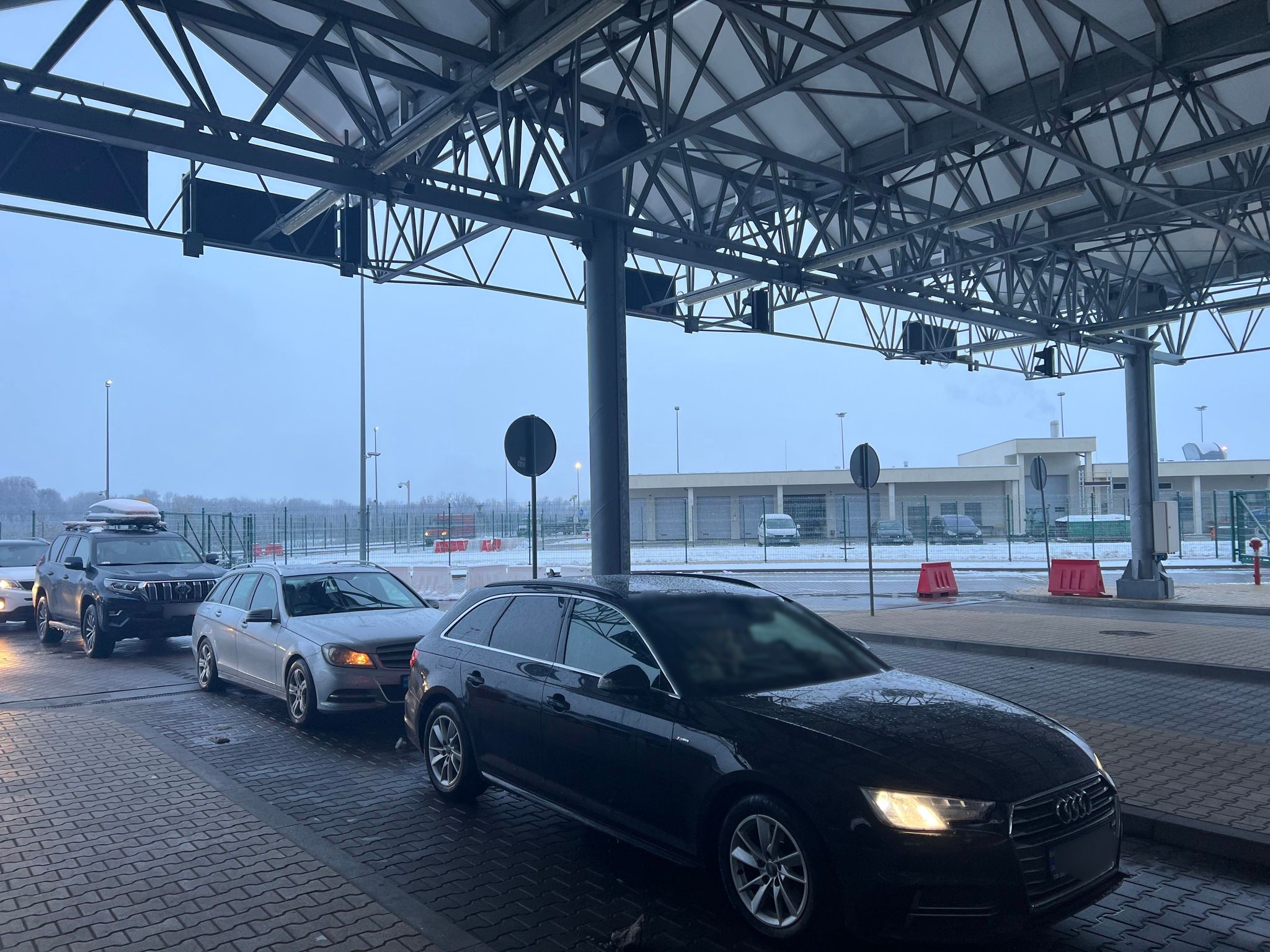 Черги на кордоні з Польщею Черги на кордоні з Польщею