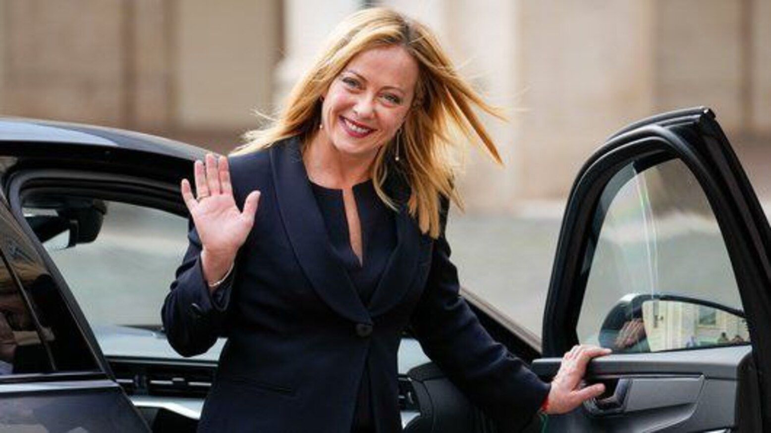 Джорджия Мелони назвала Маска гениальным человеком Джорджия Мелони назвала Маска гениальным человеком