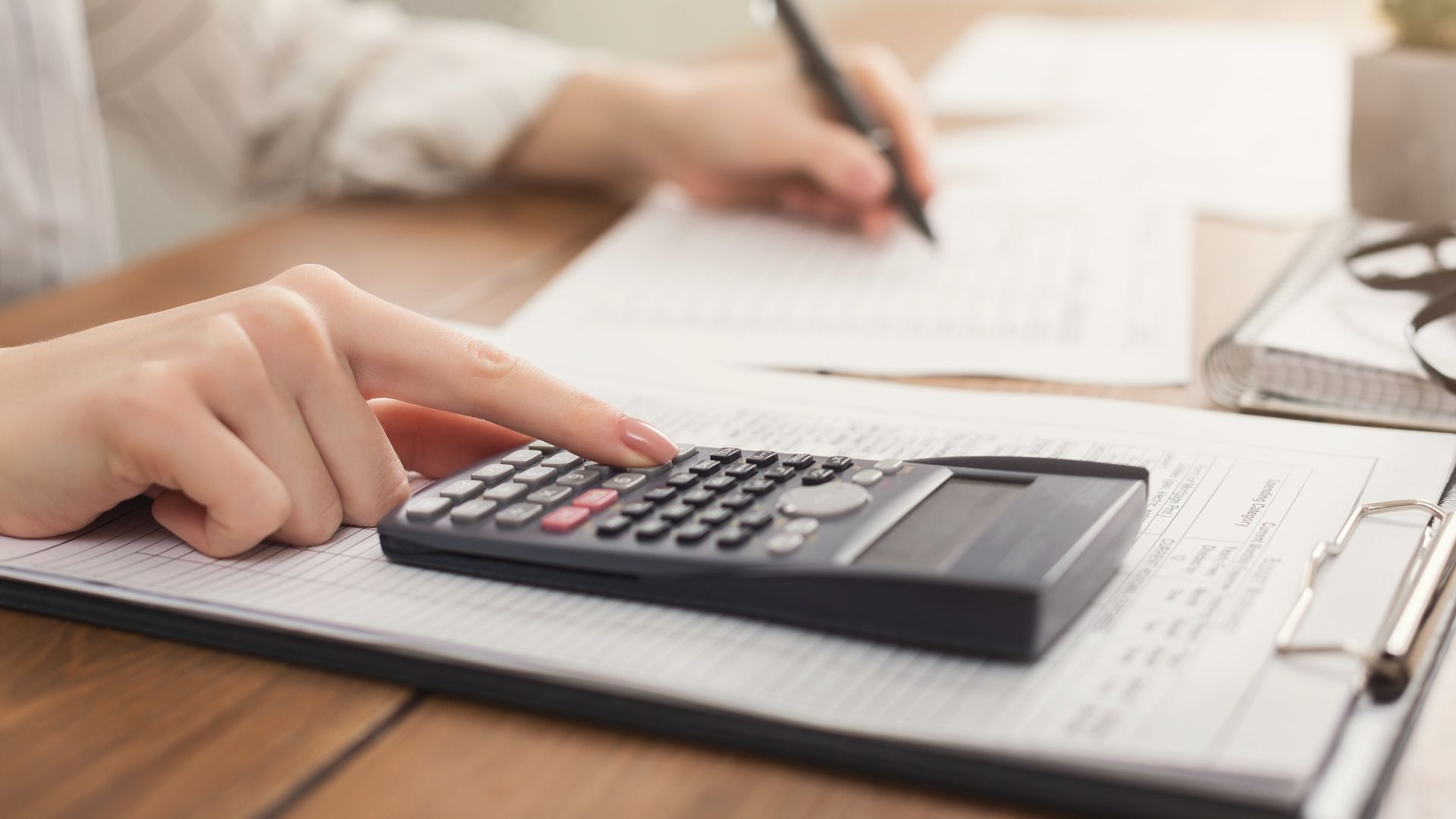 Скільки має бути страхового стажу, щоб вийти на пенсію у 2025 році - Бізнес Скільки має бути страхового стажу, щоб вийти на пенсію у 2025 році - Бізнес