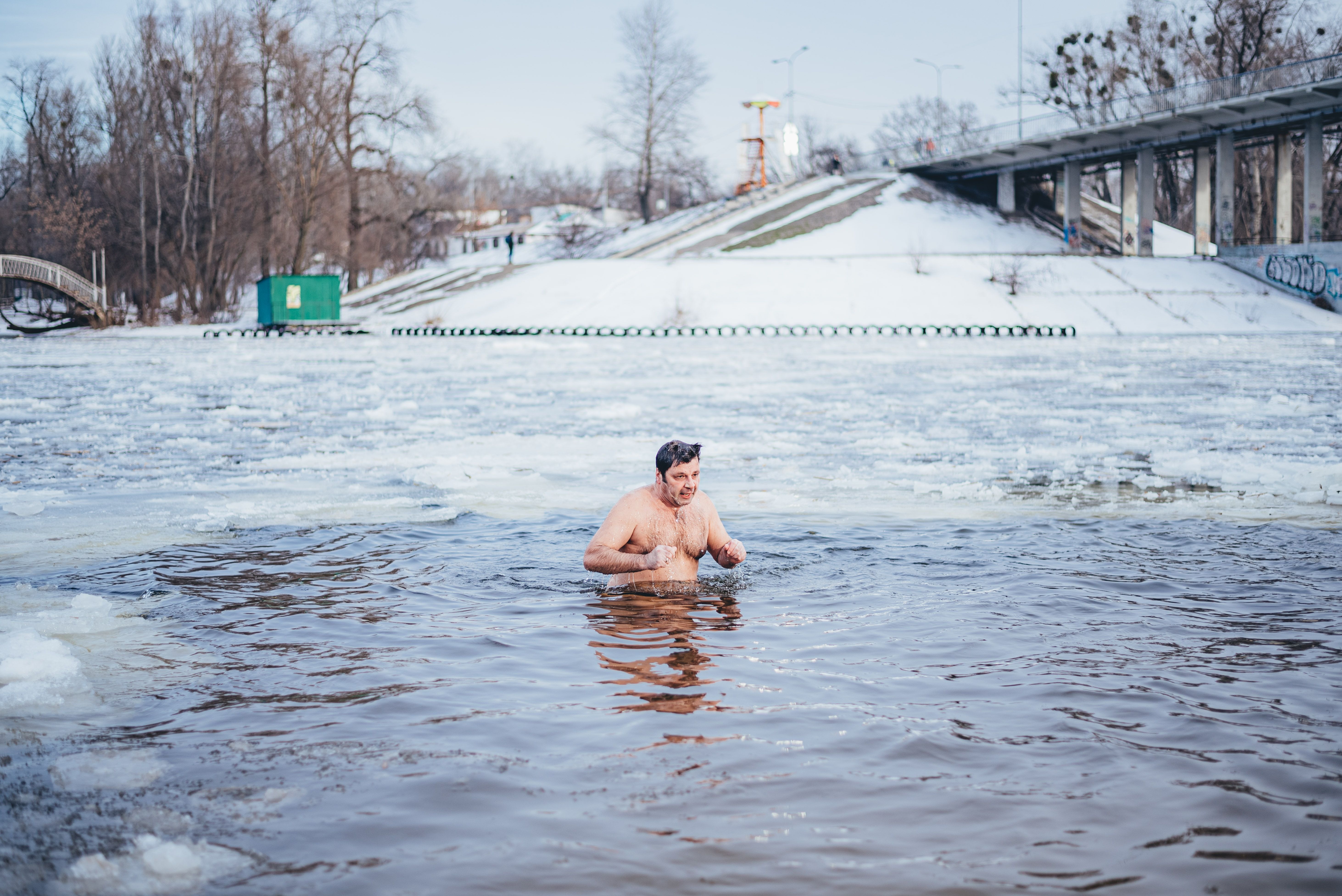 Киян просять не купатися на Водохреще