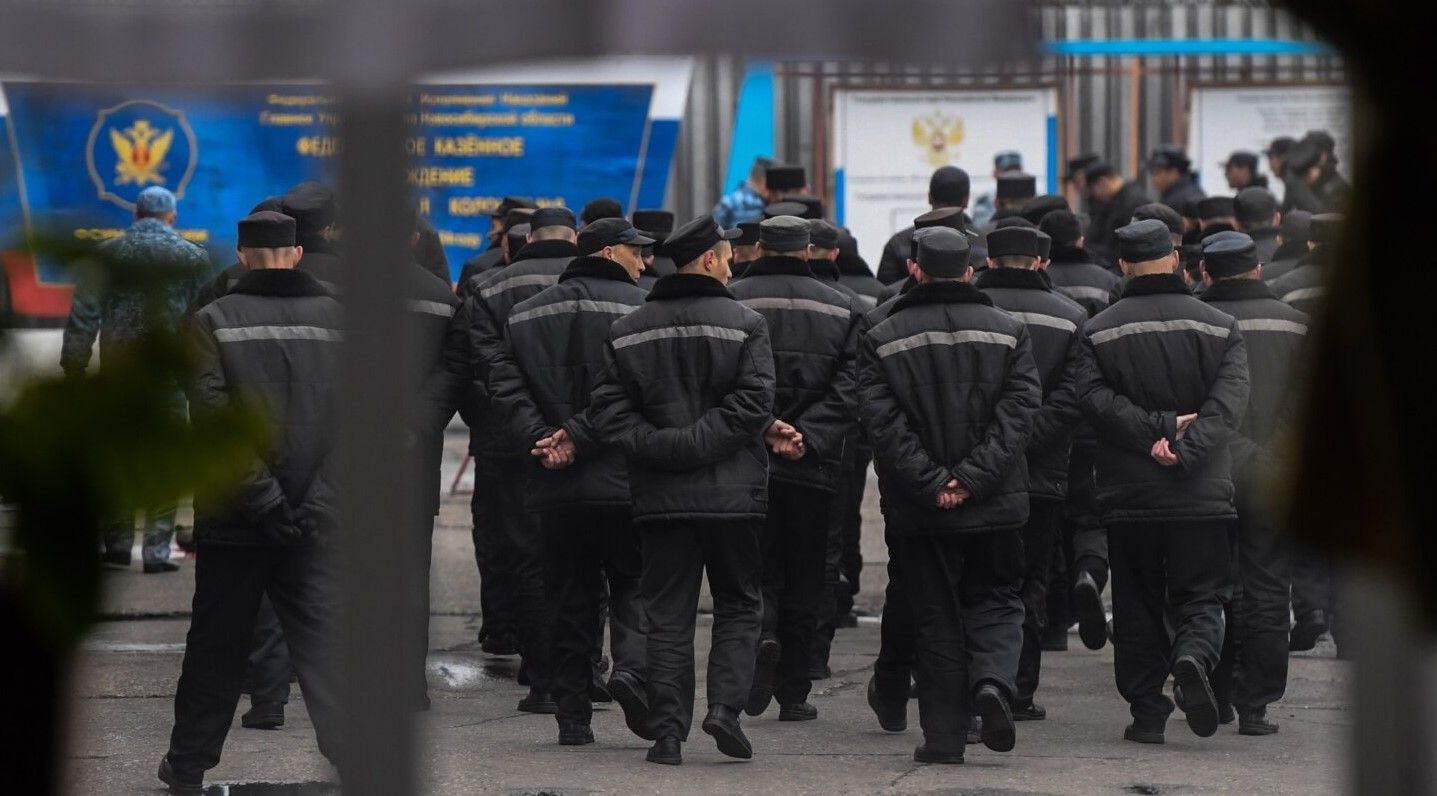 Відправленням на війну в'язнів Путін хоче розв'язати 2 проблеми Відправленням на війну в'язнів Путін хоче розв'язати 2 проблеми