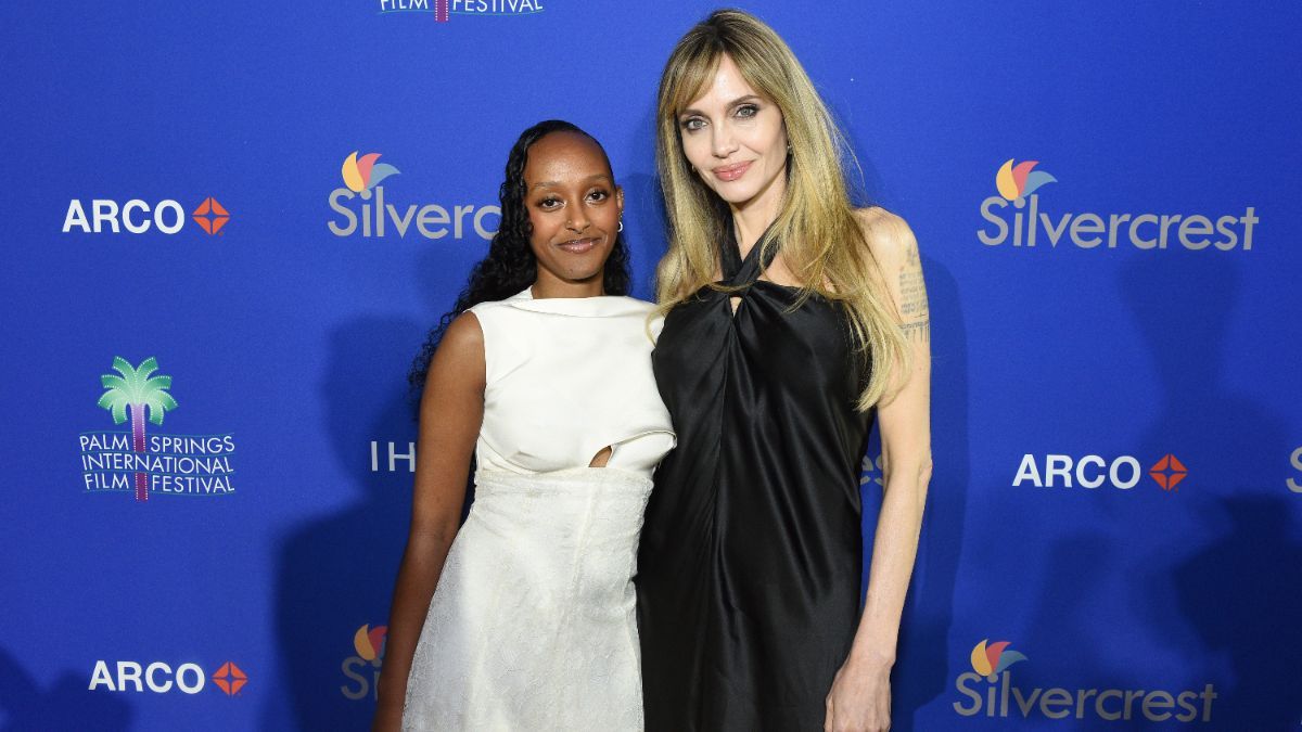 Анджеліна Джолі з дочкою Захарою Анджеліна Джолі з дочкою Захарою