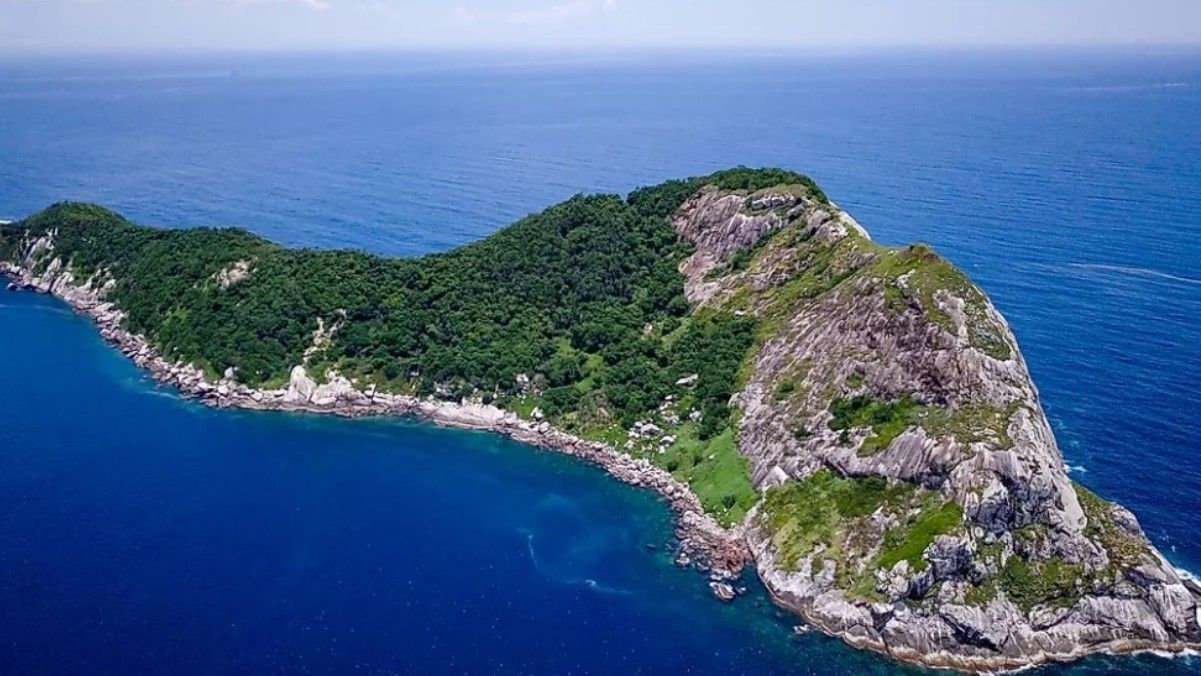 Острів Кеймада-Гранді Острів Кеймада-Гранді