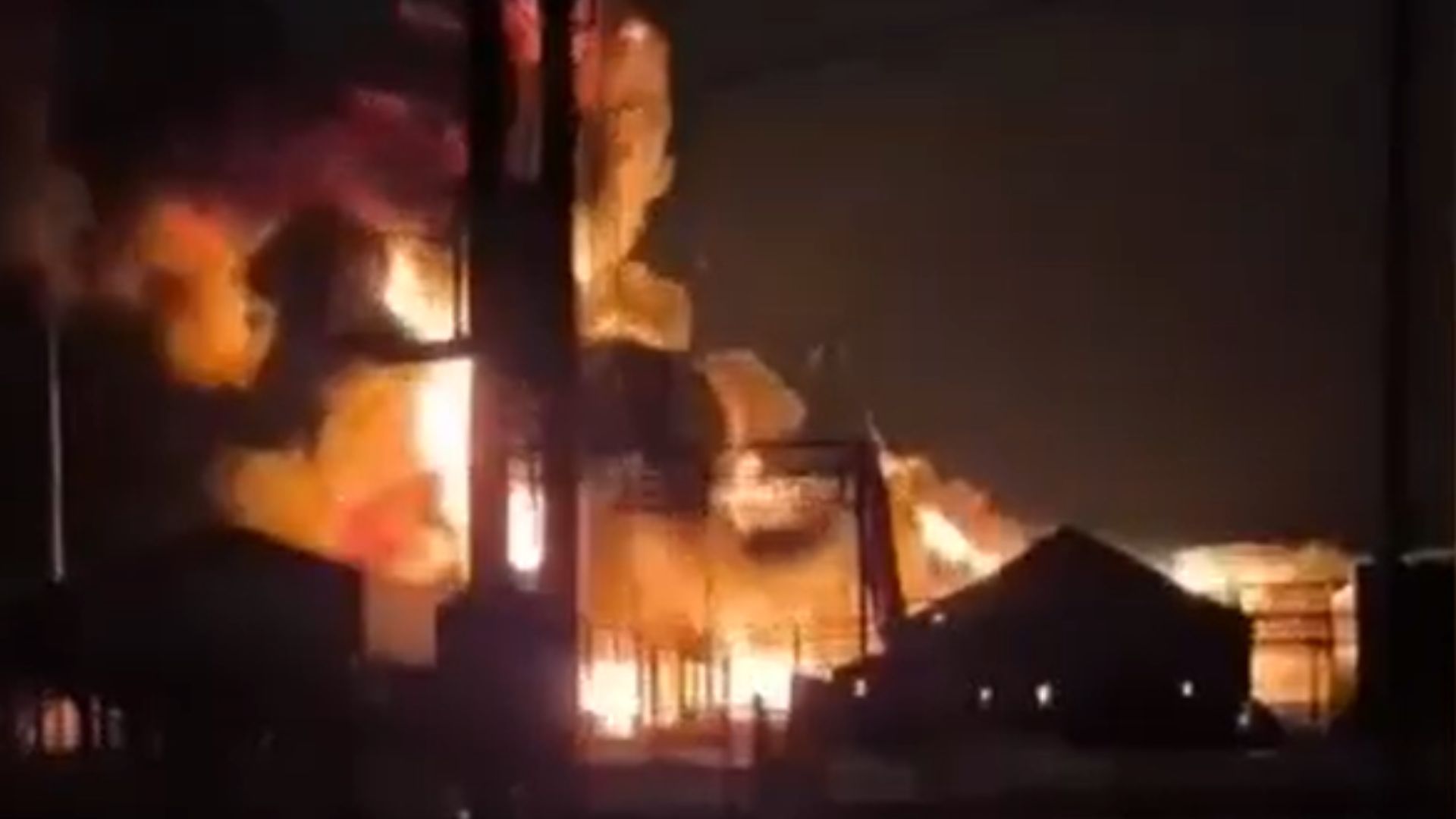 Пожежа на "Комбінаті Крістал" Пожежа на "Комбінаті Крістал"