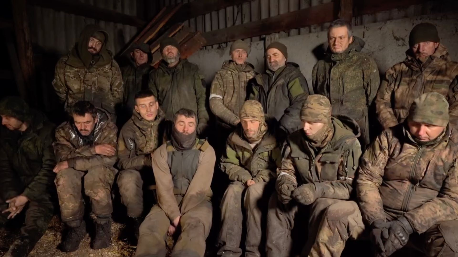 Двоє українських десантників взяли в полон 14 окупантів - 24 Канал Двоє українських десантників взяли в полон 14 окупантів - 24 Канал