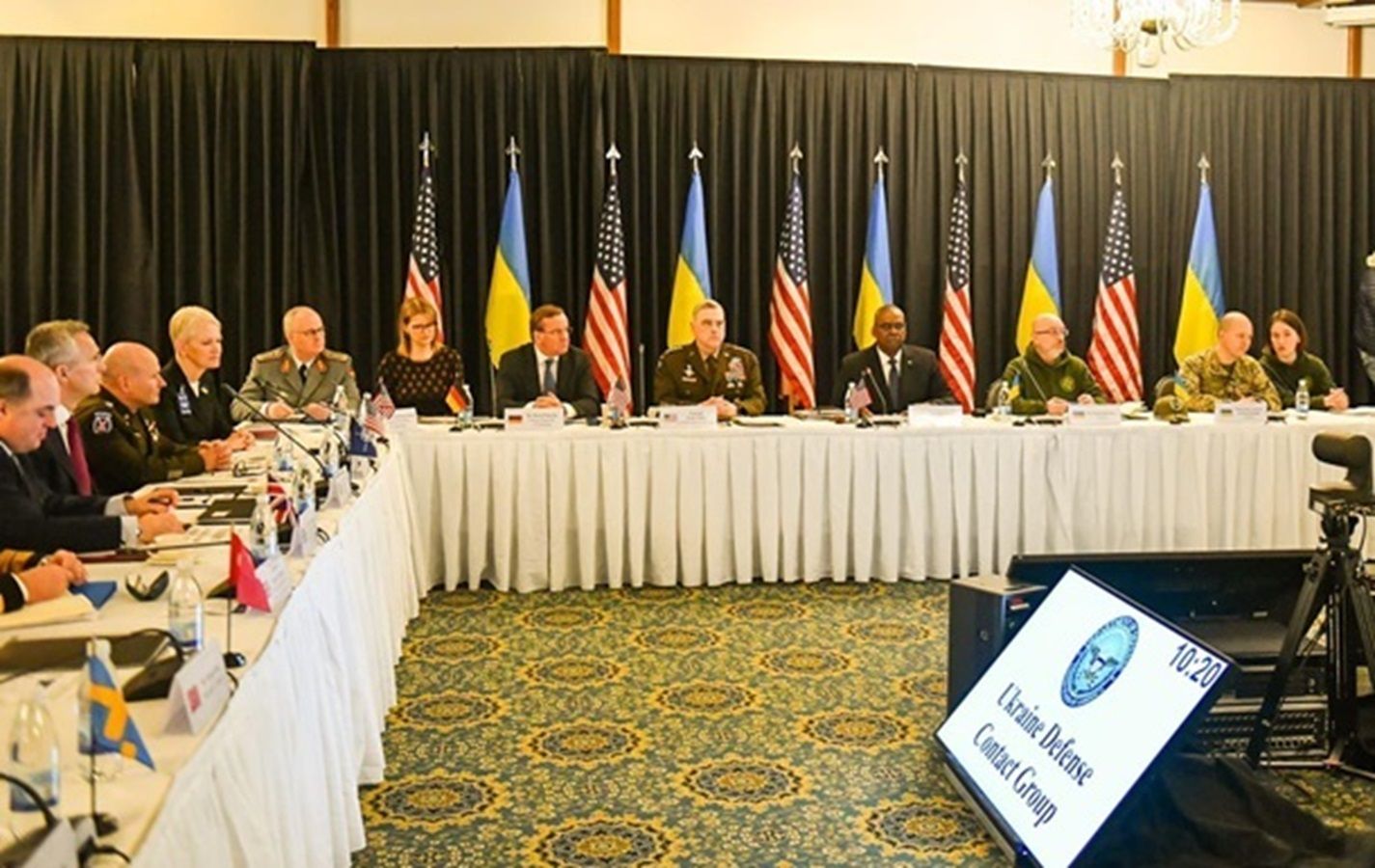 Министр обороны Польши говорит, что ближайший "Рамштайн" может стать последним Министр обороны Польши говорит, что ближайший "Рамштайн" может стать последним