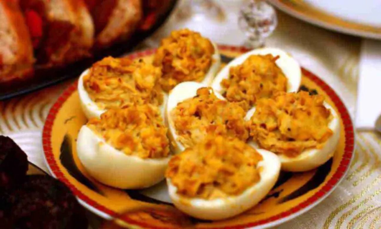 Швидка закуска з тунця та яйця Швидка закуска з тунця та яйця