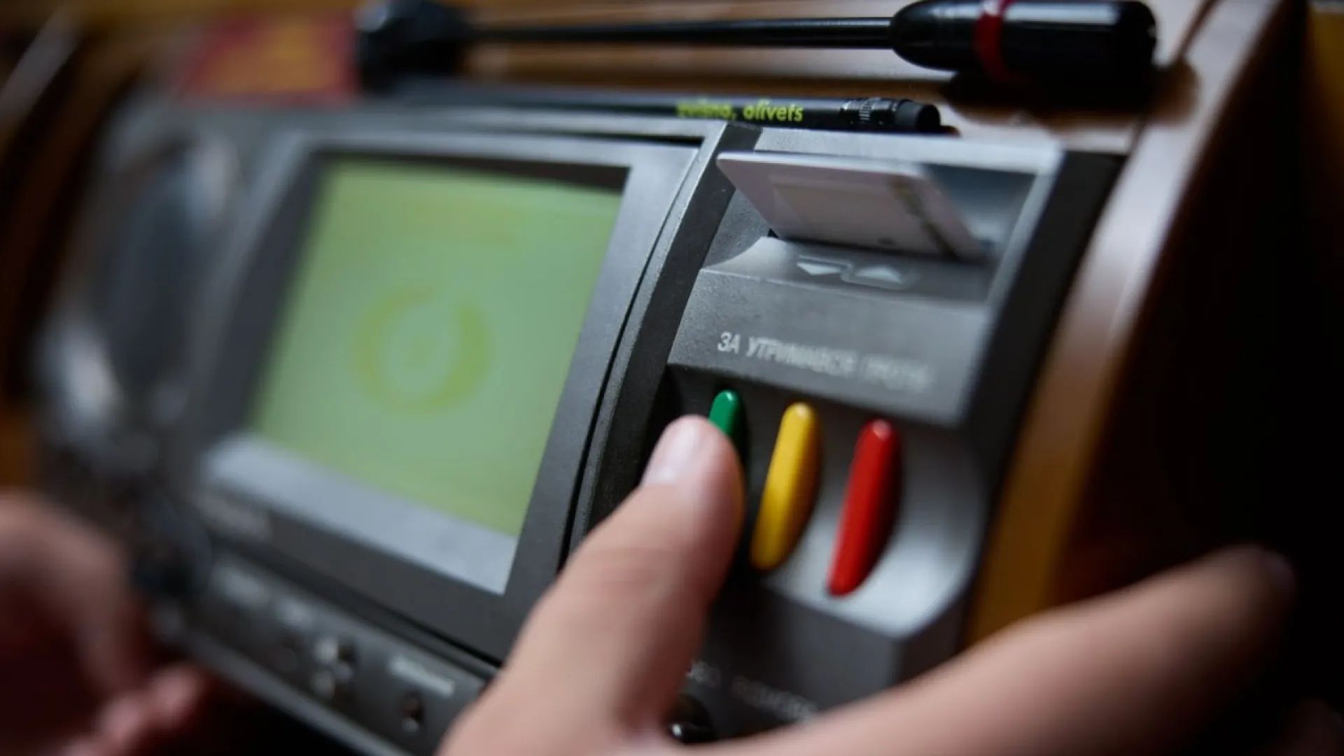 18-річні юнаки за кордоном зможуть стати на облік, не приїжджаючи до України - 24 Канал 18-річні юнаки за кордоном зможуть стати на облік, не приїжджаючи до України - 24 Канал