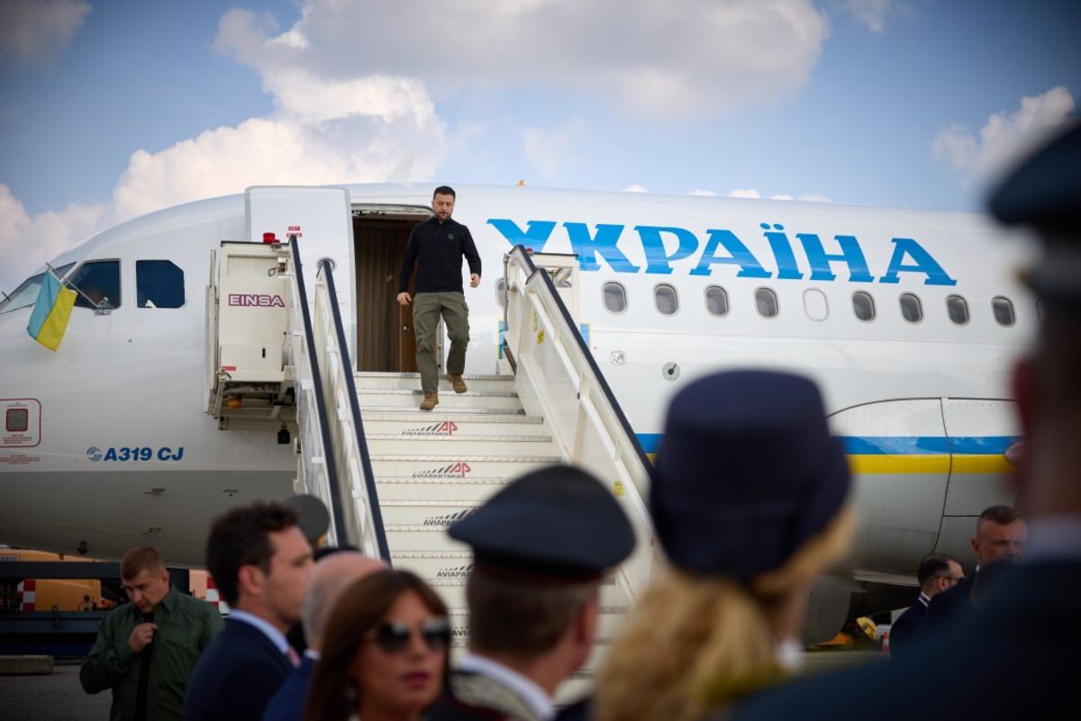 Володимир Зеленський прибув на зустріч у форматі "Рамштайн" Володимир Зеленський прибув на зустріч у форматі "Рамштайн"