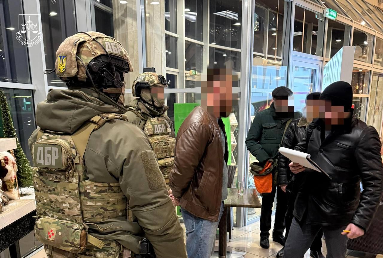 Затримано номінального власника онлайн-казино Pin-Up, що відмивало російські гроші - 24 Канал Затримано номінального власника онлайн-казино Pin-Up, що відмивало російські гроші - 24 Канал